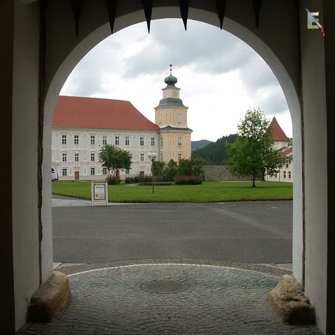 Eingang ins Stift Vorau